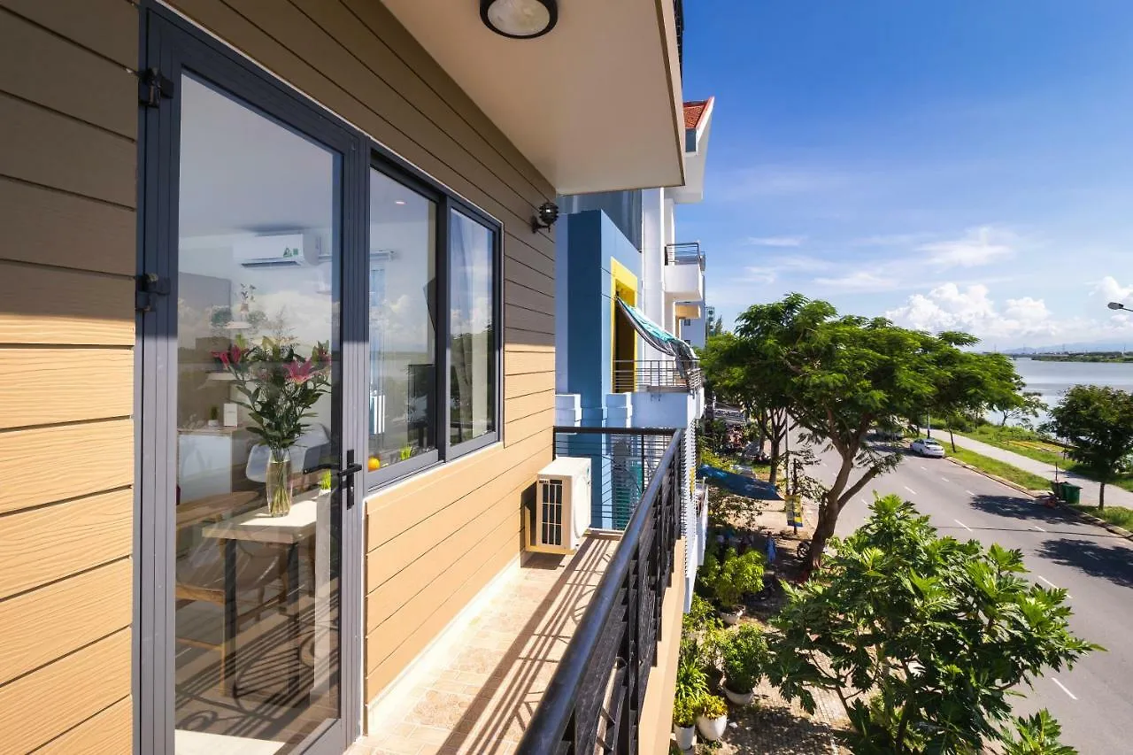 Sundrops Corner & Cafe Apartment Da Nang